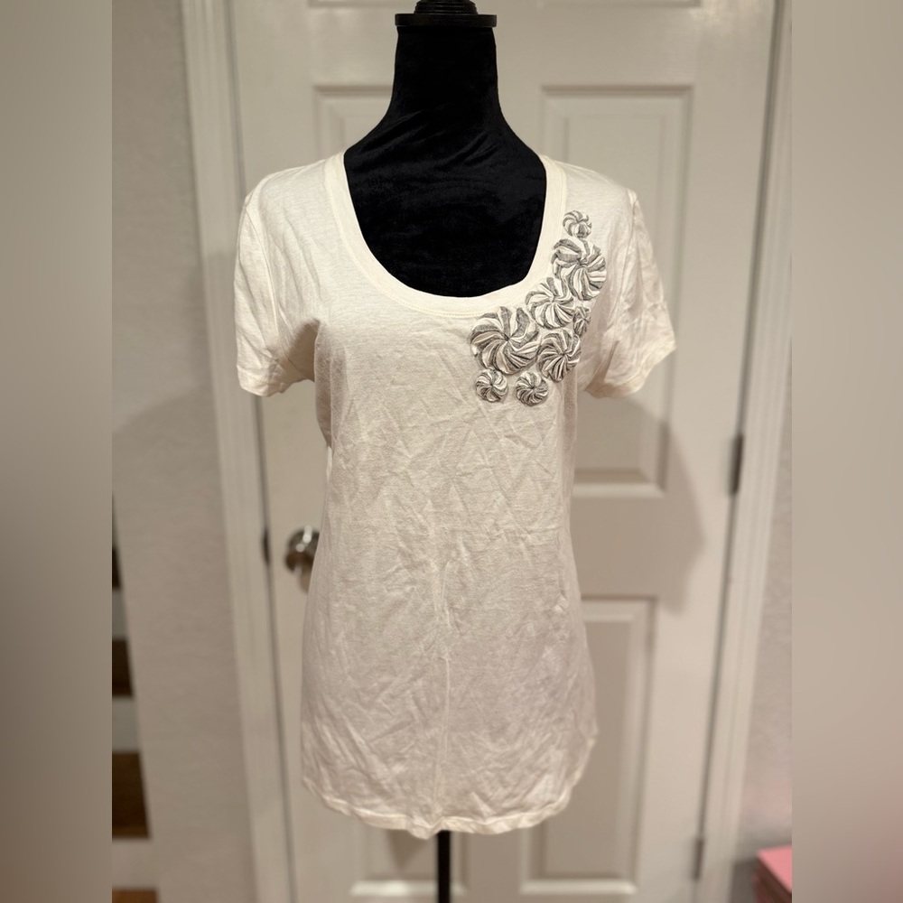 Covington White Scoop Neck Tee with Floral Appliqué - Size Large